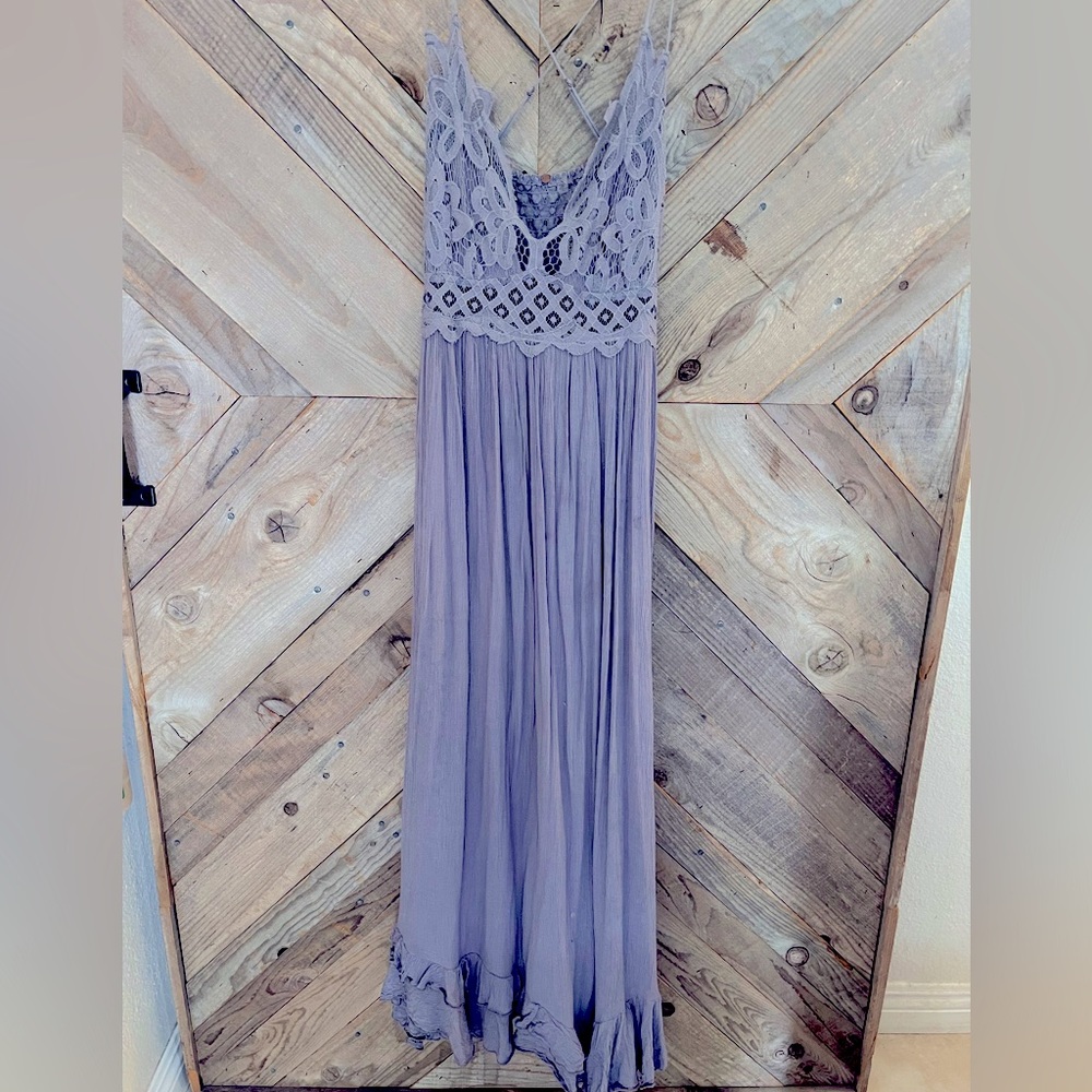 Free People one Adella lace maxi dress - size Large